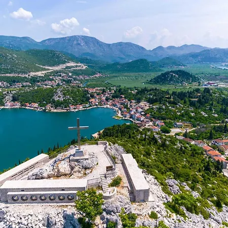 Skalin - Modern Comfort With A Local Touch