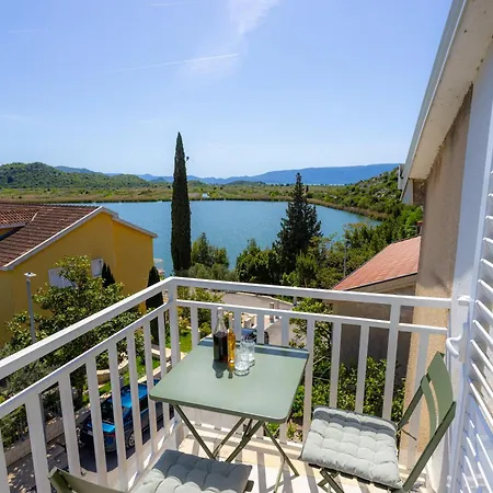 Skalin - Modern Comfort With A Local Touch Lägenhet *