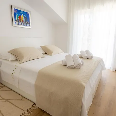 Lägenhet Skalin - Modern Comfort With A Local Touch Rogotin