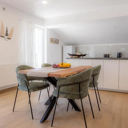 Skalin - Modern Comfort With A Local Touch * Rogotin