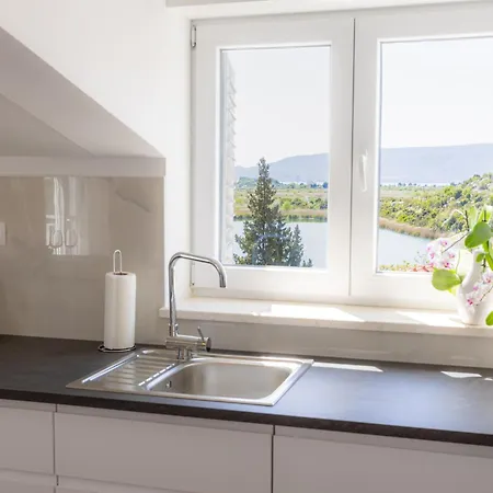 Skalin - Modern Comfort With A Local Touch * Rogotin