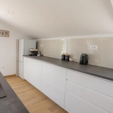Skalin - Modern Comfort With A Local Touch * Rogotin