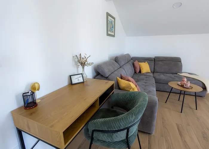 Skalin - Modern Comfort With A Local Touch Appartamento