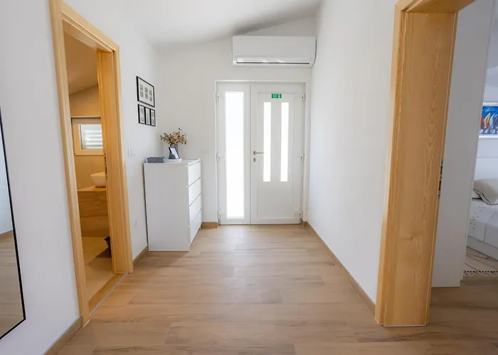 Skalin - Modern Comfort With A Local Touch Appartamento Rogotin