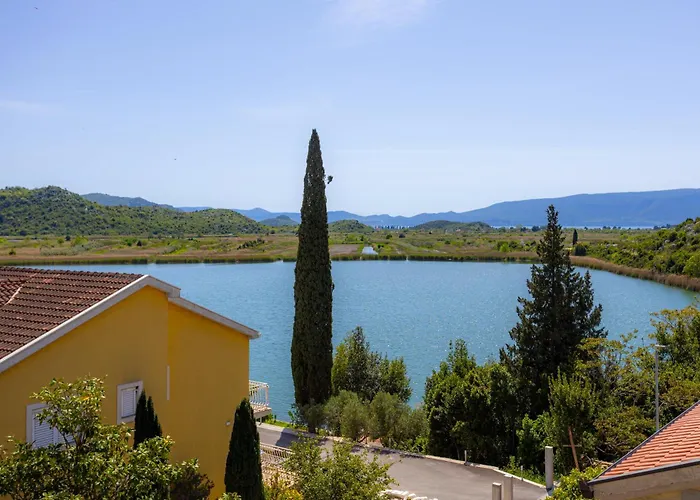 Skalin - Modern Comfort With A Local Touch *