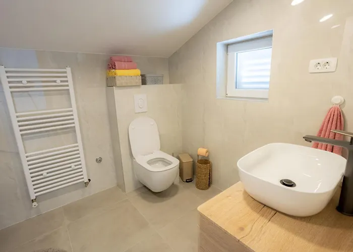 Skalin - Modern Comfort With A Local Touch * Rogotin