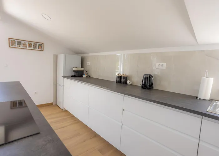 Skalin - Modern Comfort With A Local Touch * Rogotin